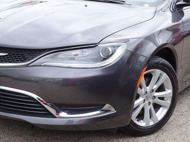 2016 Chrysler 200 Limited 4Dr Sedan
